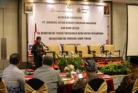 Sekretaris Daerah Provinsi Jateng, Sumarno saat membuka Gathering Sinergitas PT Jamkrida Jateng di Swiss Belinn Saripetojo, Kota Surakarta pada Kamis, 24 Oktober 2024. (Dok. humas.jatengprov.go.id)